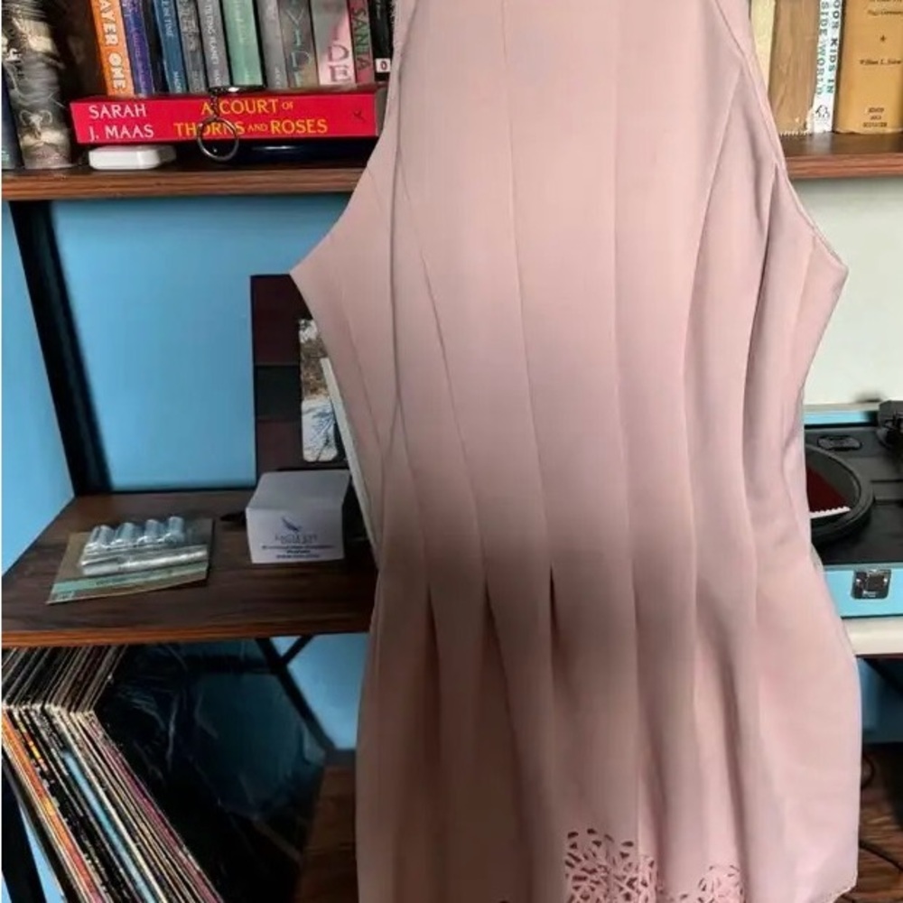 Elegant Pink Sleeveless Dress